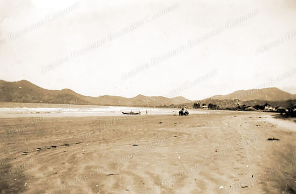 3876 Praia de Camboriu decada de 1940 11 reuniao