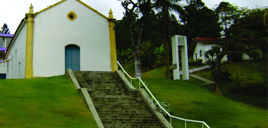 Restauração da Capela de Santo Amaro é discutida em reunião comunitária