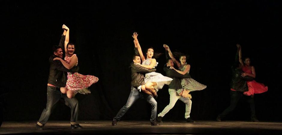 Última apresentação do espetáculo de dança “O Mundo no Salão” será neste sábado (11) no Teatro Bruno Nitz