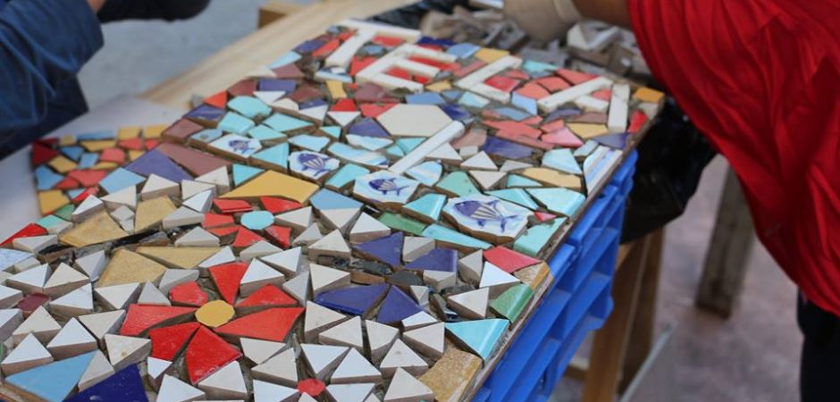 Sábado tem oficina gratuita de mosaico na Praça da Cultura