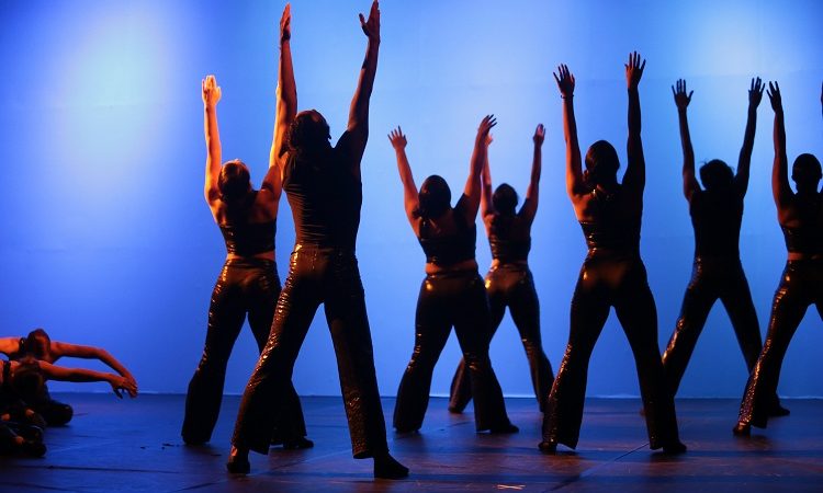Teatro Municipal Bruno Nitz terá Mostra de Dança em outubro